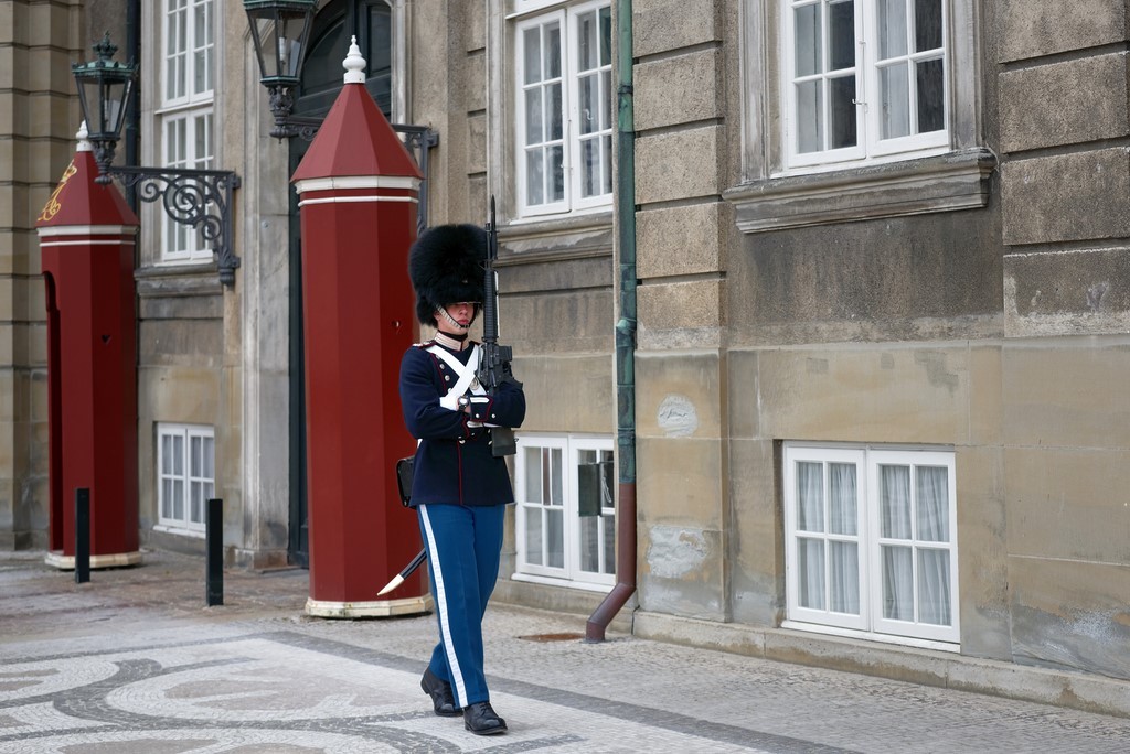 Copenhague - Danemark - Garde Royale au Palais d'Amalienborg