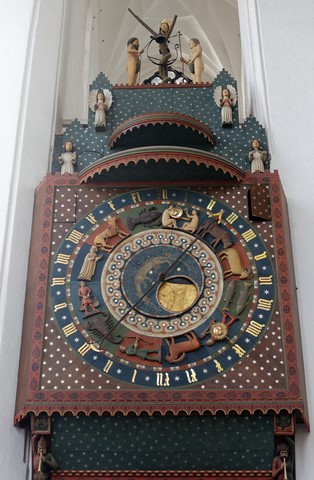 Pologne - Eglise Notre-Dame - Horloge astronomique 